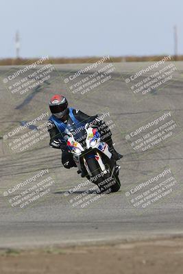 media/Nov-26-2023-TrackDaz (Sun) [[64ad8cfd8f]]/Mock Race/Outside Grapevine/